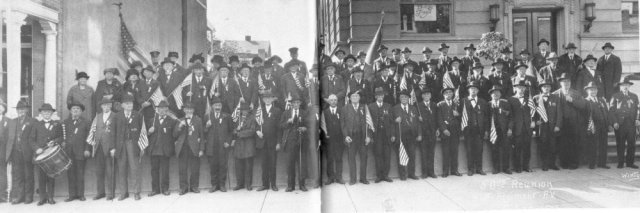 Surviving members of the 47th Pennsylvania Volunteers photographed in front of the Odd Fellows Hall at their 1923 reunion in Allentown, Pennsylvania (public domain).