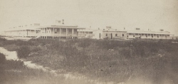 U.S. General Hospital, Hilton Head, South Carolina, c. 1861-1865. Built facing the ocean/Port Royal Bay (Broad River). Hospital medical director's residence, left foreground. Source: Library of Congress, public domain.